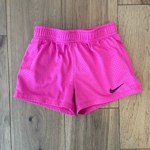Girls size 5-6 Nike short